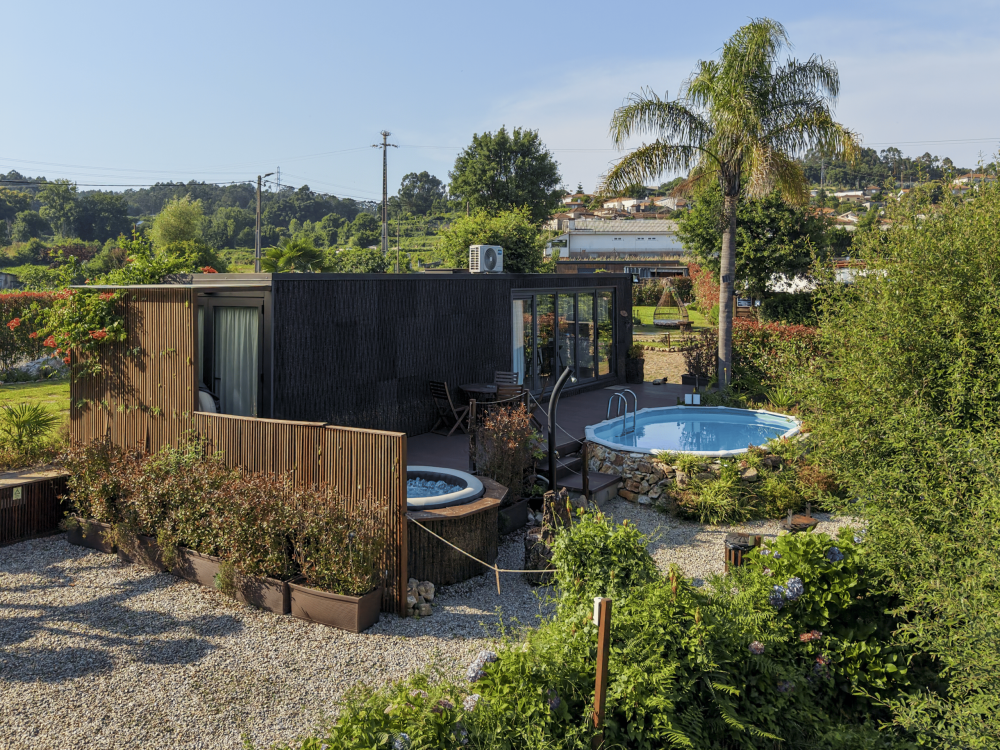 Bruval Eco Retreat - Jacuzzi & Pool House